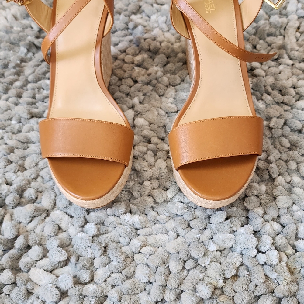 MICHAEL KORS WEDGES